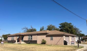 1112 13th St, Abernathy, TX 79311