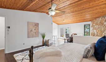 2058 BEACH Ave, Atlantic Beach, FL 32233
