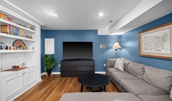 535 COLECROFT Ct, Alexandria, VA 22314