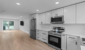 41 Dale Ave D, Johnston, RI 02919