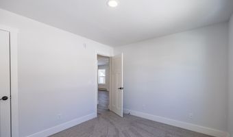 17 Streamside Dr, Auburn, ME 04210