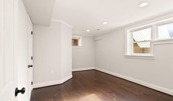 4211 DOWNING St, Annandale, VA 22003