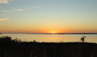 130 Bay Ave, Apalachicola, FL 32320