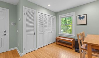 240 S Cove Rd, Burlington, VT 05401
