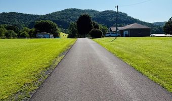 2682 Hinton Rd, Athens, WV 24712