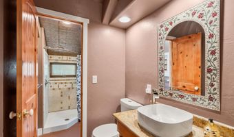 827 Tyler Creek Rd, Ashland, OR 97520