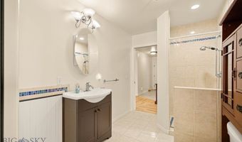 321 E Tobiano Trl, Belgrade, MT 59714