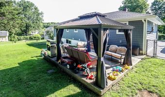 46 Jeanette Rd, Danbury, CT 06811
