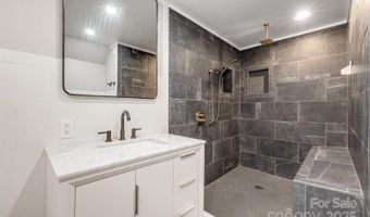 1 Glen Cove Rd, Arden, NC 28704