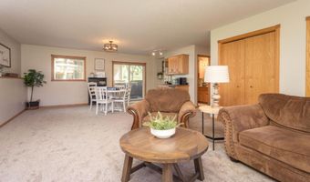 1316 Armstrong Rd NW, Alexandria, MN 56308