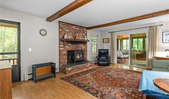 105 Newell Dr, Cumberland, RI 02864