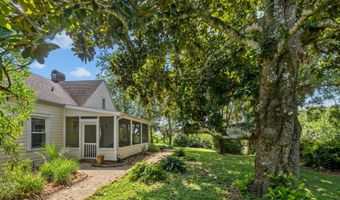 145 Bay Ave, Apalachicola, FL 32320