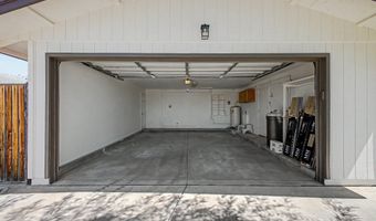 562 E HONDO Ave, Apache Junction, AZ 85119