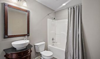 216 Meadowlands Dr, Brandon, MS 39047
