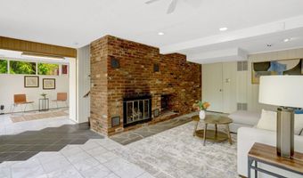 7413 REBECCA Dr, Alexandria, VA 22307