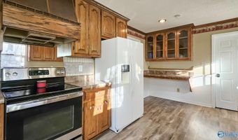 9206 Barker Rd, Athens, AL 35614