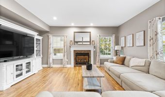 14 Brittany Dr, Bayville, NJ 08721