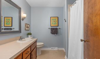 6501 Thornapple River Dr SE, Alto, MI 49302