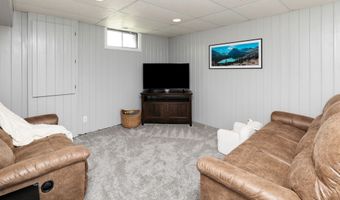 456 SE 33rd St, Ankeny, IA 50021