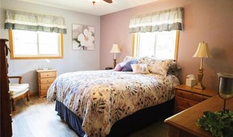 11621 Maple Springs Dr SE, Alexandria, MN 56308