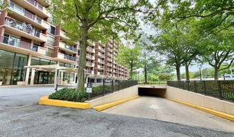 1300 ARMY NAVY Dr 823, Arlington, VA 22202