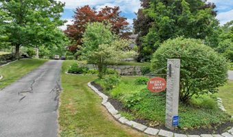 64 N Amherst Rd, Bedford, NH 03110