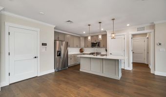 7 Longview Dr 105, Atkinson, NH 03811