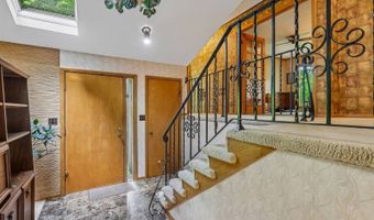 884 Dogwood Ter, Akron, OH 44321