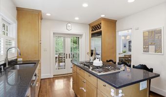 2316 N STAFFORD St, Arlington, VA 22207