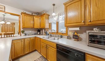 302 W Douglas St, Arlington, MN 55307