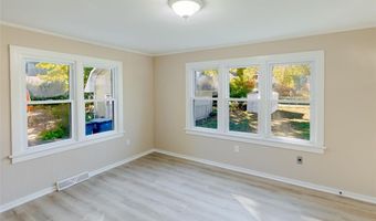 1836 Park Ave, Alton, IL 62002