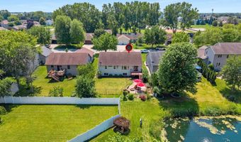 2744 W COMMONWEALTH Ct, Appleton, WI 54914