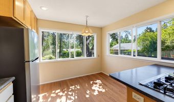 840 Harmony Ln, Ashland, OR 97520