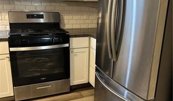 8 Ashby St, Johnston, RI 02919
