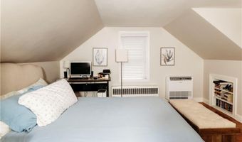 19 Bliven Ave, Bristol, RI 02809