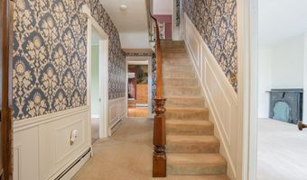 221 FRANKLIN St, Alburtis, PA 18011
