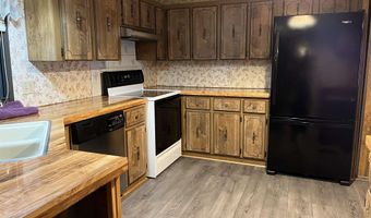 18 12th Ave W, Albia, IA 52531