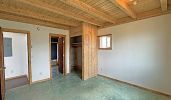620 Tune Dr, Arroyo Hondo, NM 87513