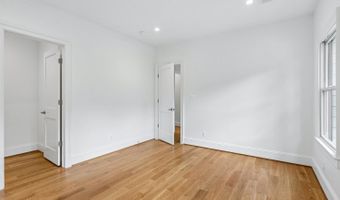 7926 BOLLING Dr, Alexandria, VA 22308