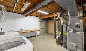 1920 Kingsboro Rd, Casper, WY 82604