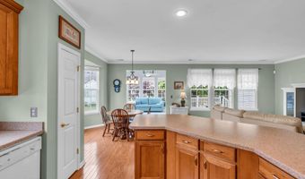 5 Minot Light Ct, Barnegat, NJ 08005