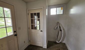 608 S Main St, Auburn, IN 46706