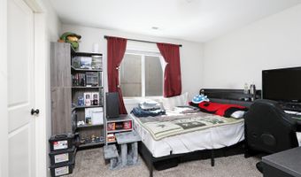 5421 Rowling Dr, Ames, IA 50014