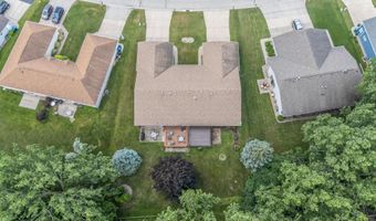 2232 N CLOUDVIEW Dr, Appleton, WI 54914