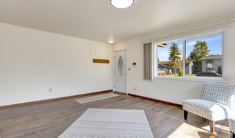 8530 Gordon Cir, Anchorage, AK 99507