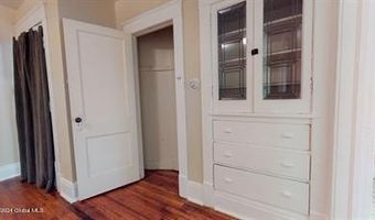 566 Park Ave 1, Albany, NY 12208