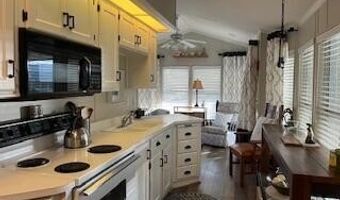 702 S Meridian Rd 52, Apache Junction, AZ 85120