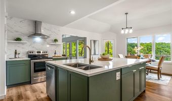 43 Strichen Ln, Bella Vista, AR 72715