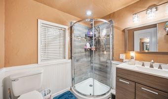 902 Travis Ave, Alvarado, TX 76009