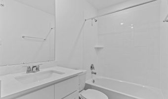 336 Amy St, Angleton, TX 77515